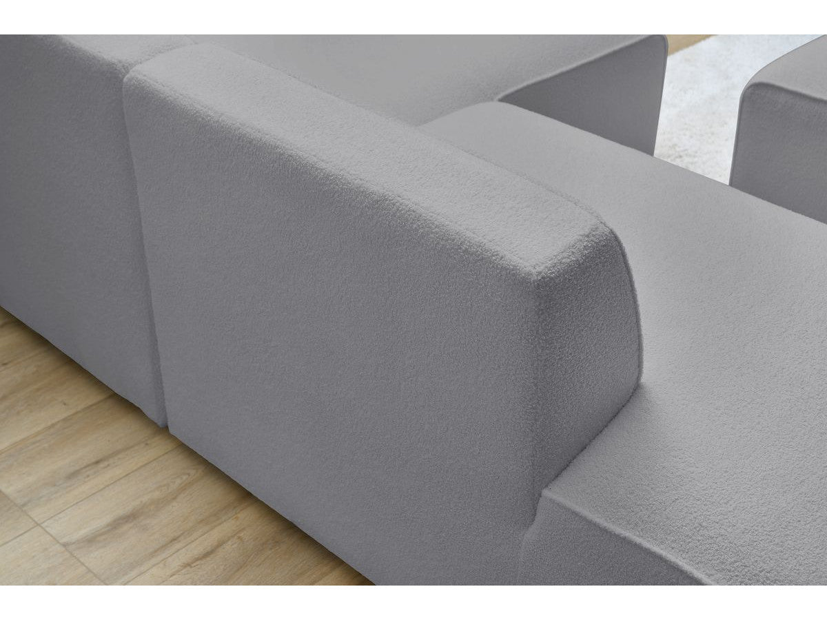 Kampinė sofa MEGEVE, bouclé, šviesiai pilka, švelnios tekstūros akcentas