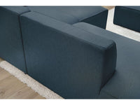 Tamsiai mėlyna kampinė sofa MEGEVE jaukioje poilsio zonoje