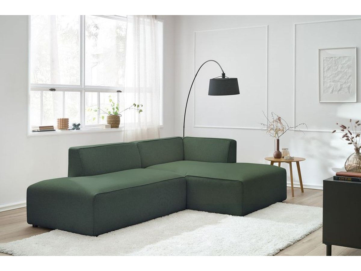 Žalia kampinė sofa MEGEVE su melanžinio audinio tekstūra