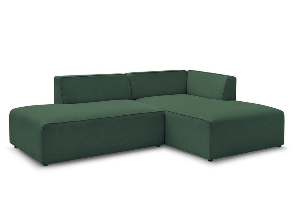 Žalia kampinė sofa MEGEVE su dešiniu kampu svetainės interjere