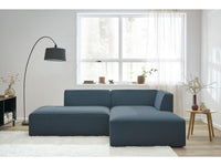 Tamsiai mėlyna kampinė sofa MEGEVE elegantiškame interjere