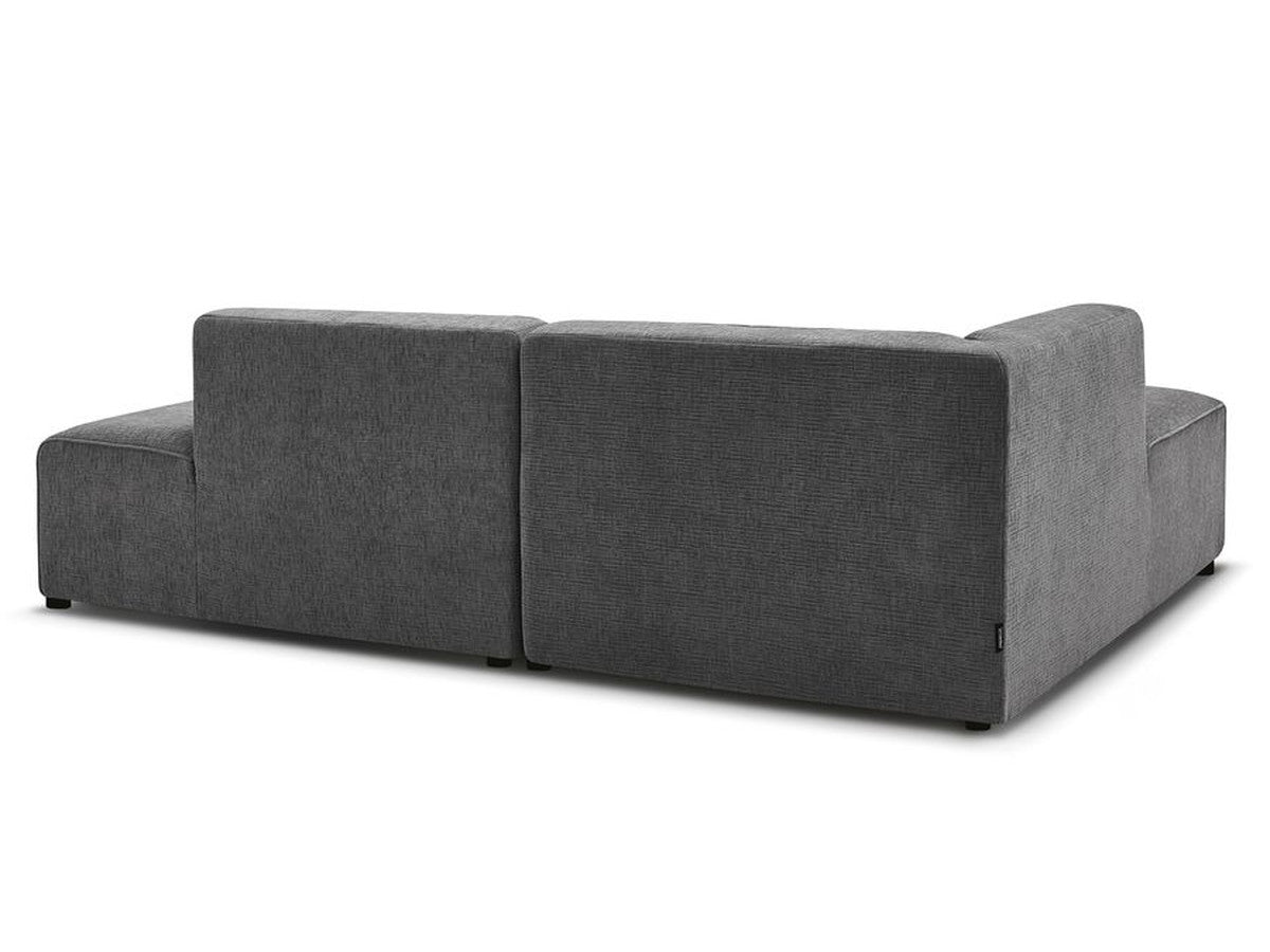 Kampinė sofa MEGEVE tekstūrinis tamsiai pilka dešinė bendras interjero vaizdas