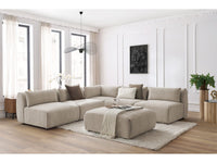 Kampinė sofa JEANNE, 4 moduliai + kampas + pufas, smėlinė moderniame interjere