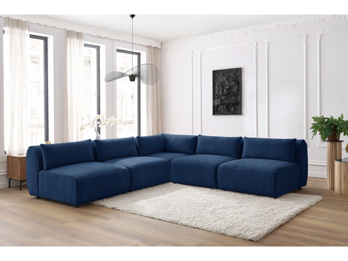 Kampinė sofa JEANNE, 4 moduliai + kampas, tamsiai mėlyna svetainės interjere