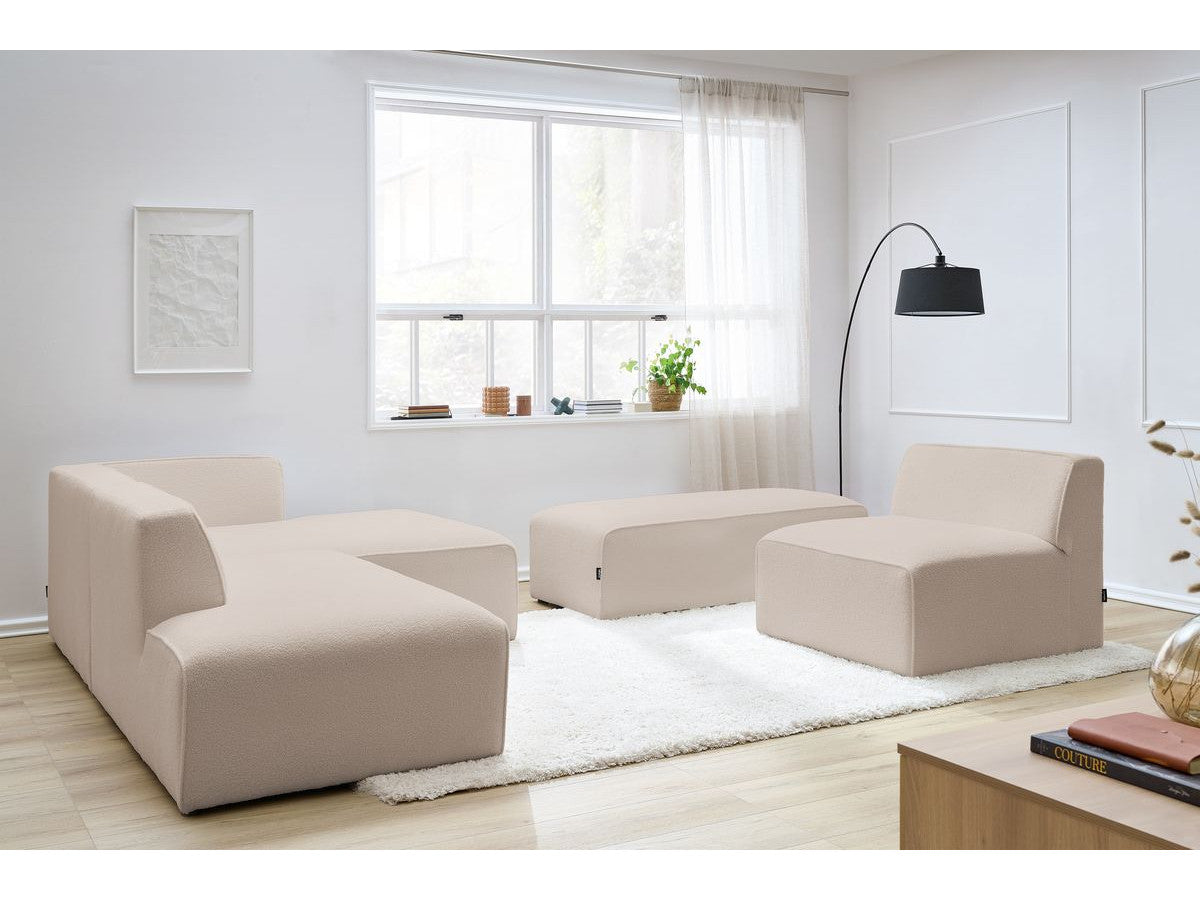Kampinė modulinė sofa MEGEVE bouclé smėlio dešinė su foteliu ir pufu sėdimos dalies vaizdas