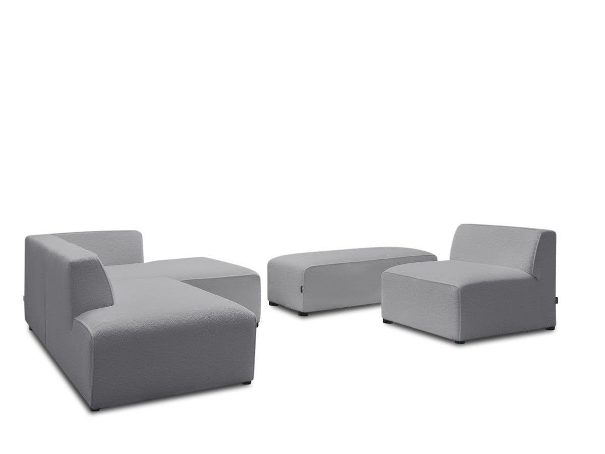 Kampinė modulinė sofa MEGEVE bouclé šviesiai pilka dešinė su foteliu ir pufu bendras vaizdas