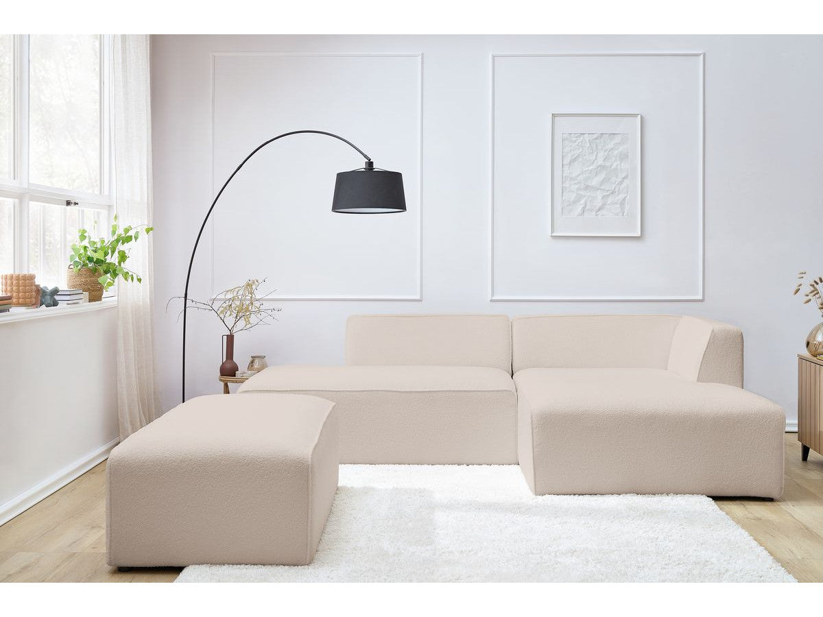 Modulinė kampinė sofa MEGEVE su pufu namų jaukumo atmosferoje