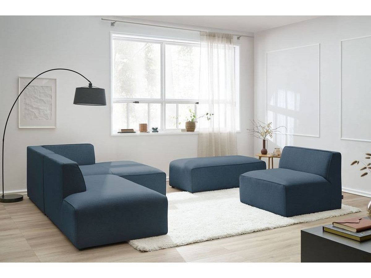 Kampinė modulinė sofa MEGEVE, tamsiai mėlyna, su pufu su pagalvėlėmis