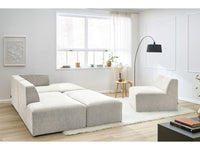 Kampinė modulinė sofa su pufu ir smėlinė moderniame interjere
