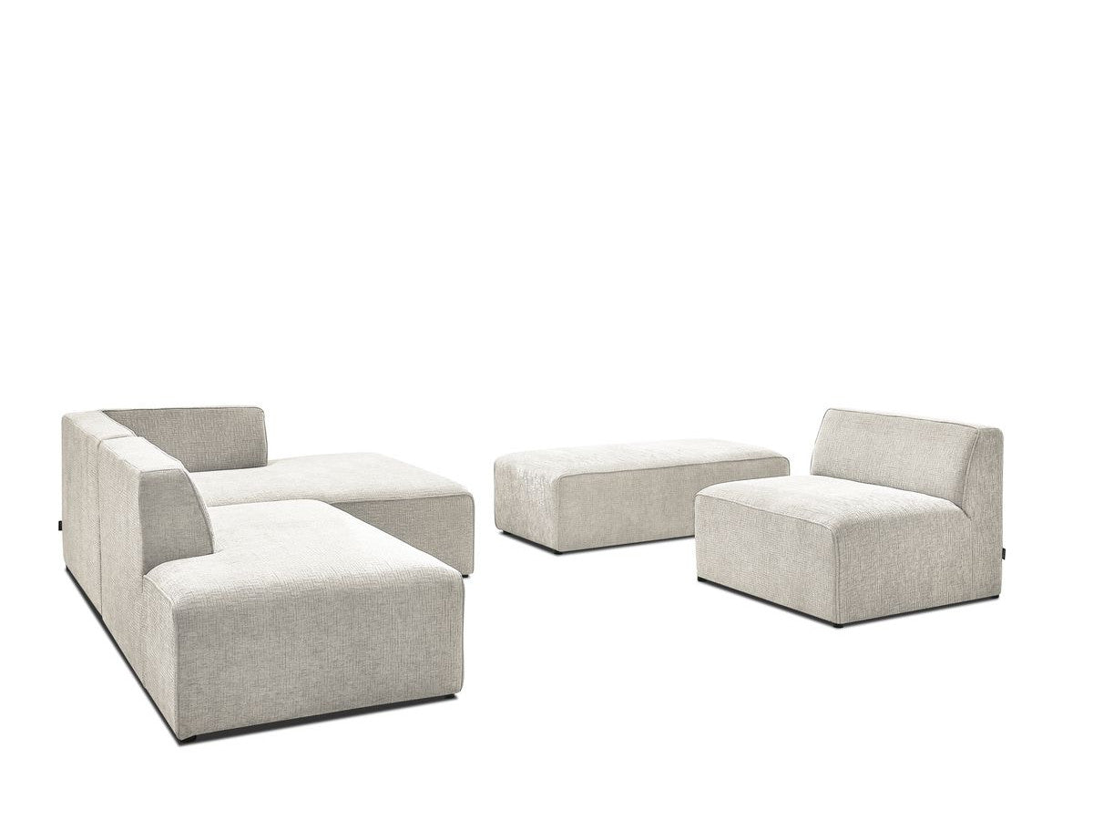 Kampinė modulinė sofa su pufu ir smėlinė audinio tekstūra