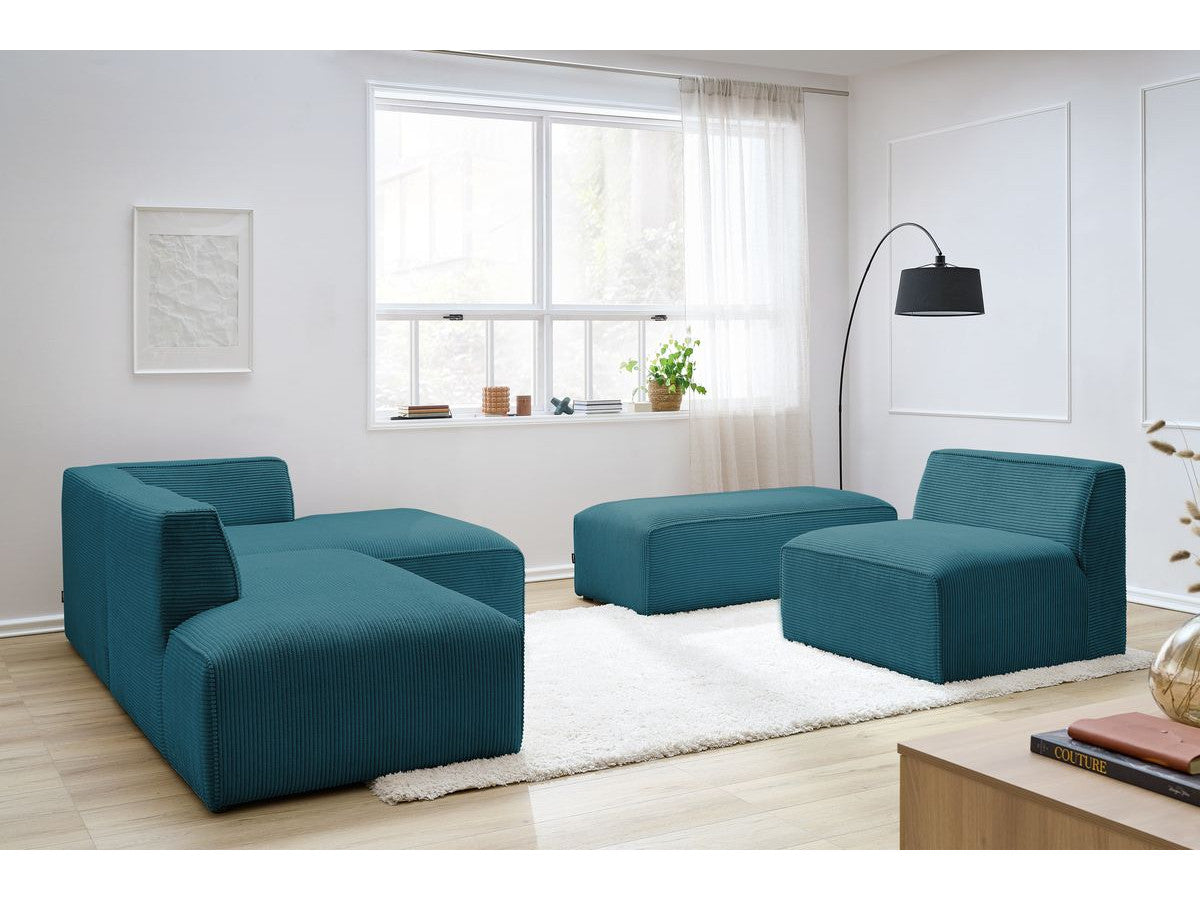 Modulinė kampinė sofa MEGEVE tamsiai mėlyna modernus dizainas be porankių vizualiai lengvai erdvei
