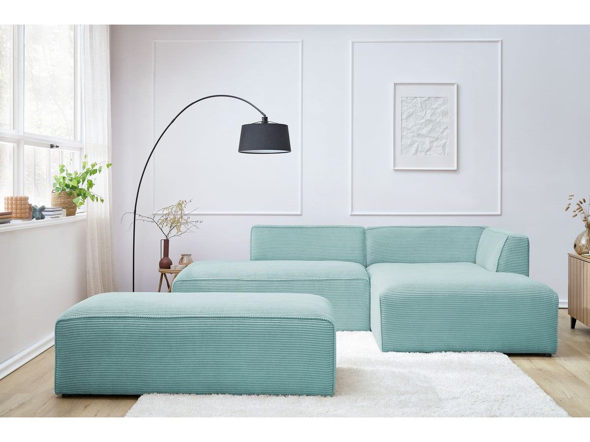 Kampinė sofa MEGEVE su pufu, šviesiai mėlyna, pufas kaip papildoma vieta