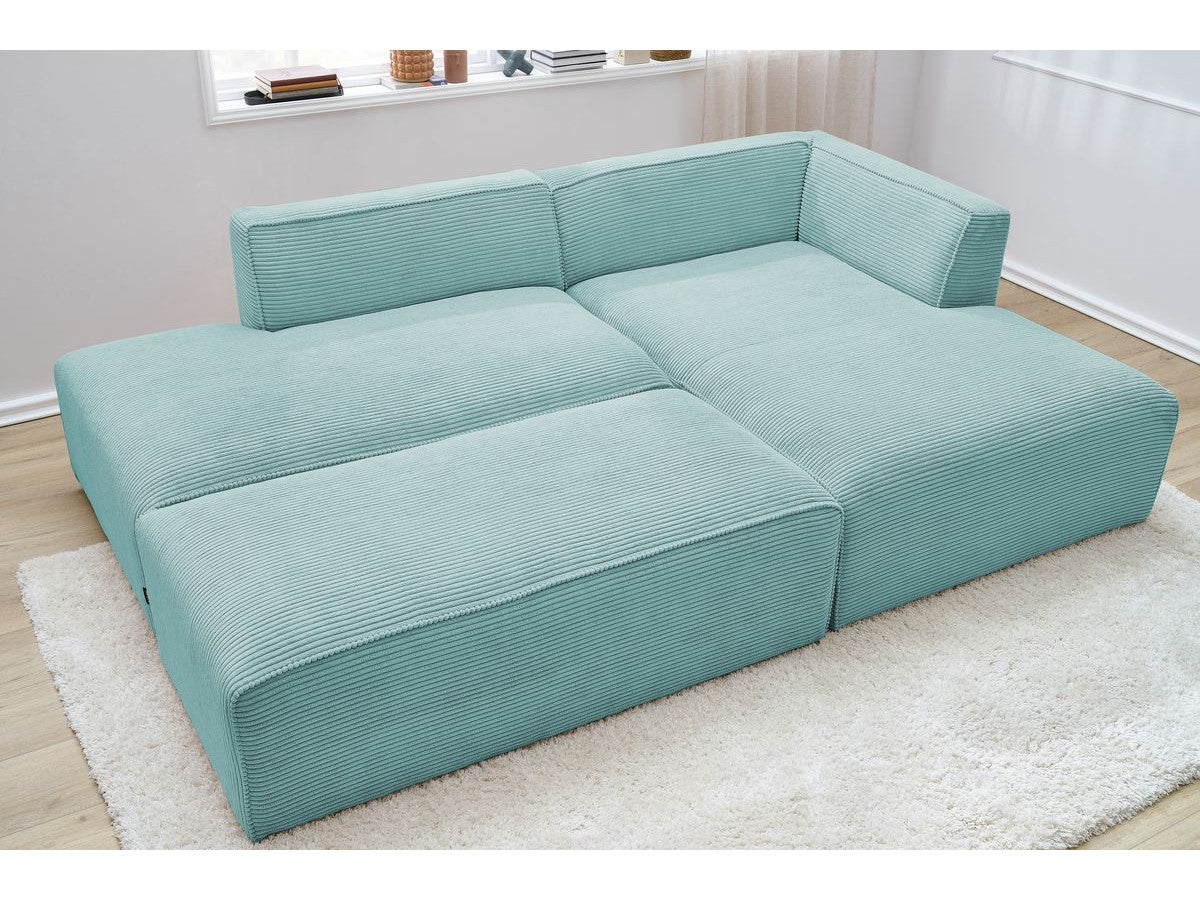 Kampinė sofa MEGEVE su pufu, šviesiai mėlyna, ramiam poilsio kampui