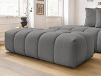 Kampinė sofa MONT-BLANC su pufu, tamsiai pilka moderniame interjere