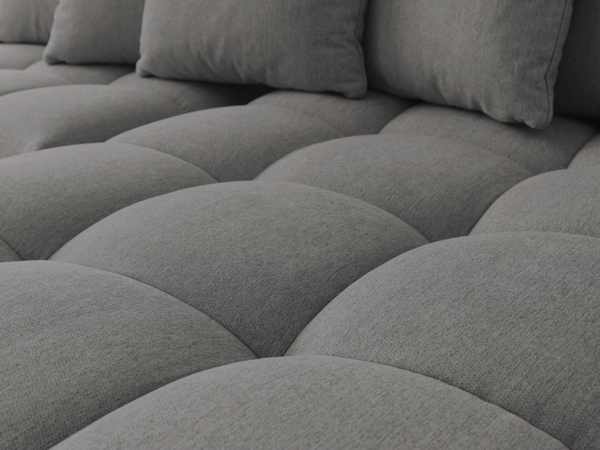 Kampinė sofa MONT-BLANC su pufu, tamsiai pilka svetainės interjere