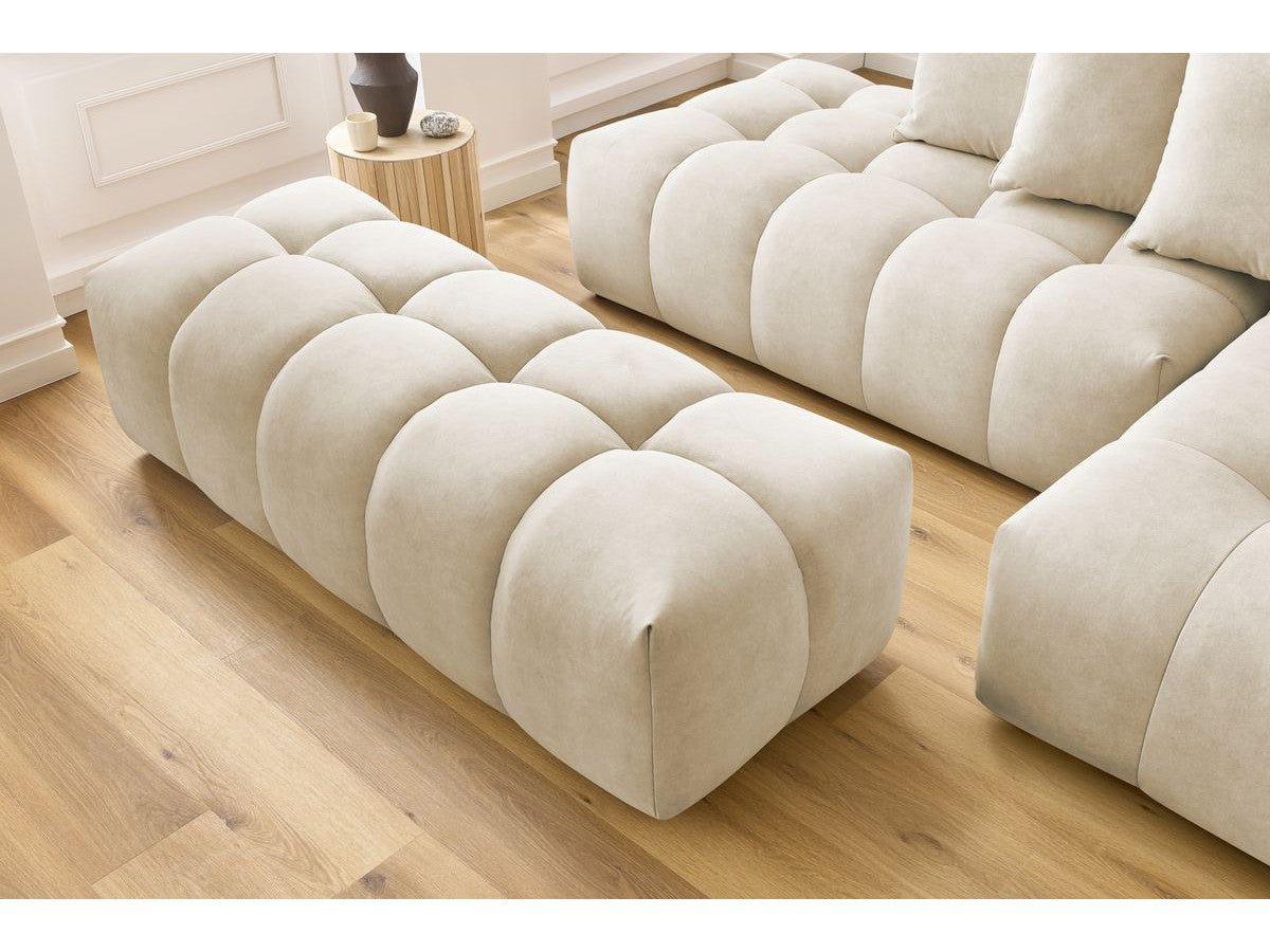 Kampinė sofa su pufu MONT-BLANC, veliūras, smėlinė su pagalvėlėmis