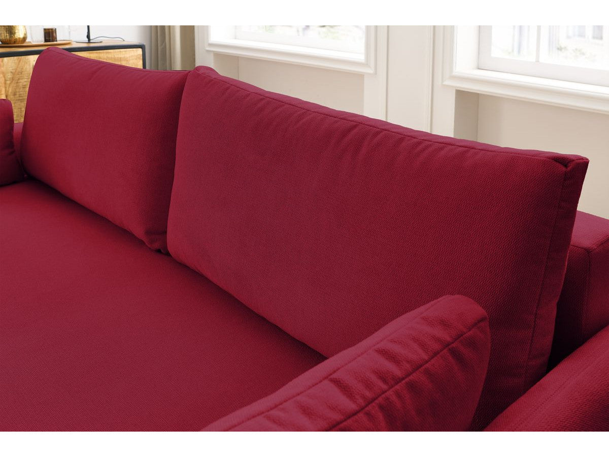 Sofa MARCEL, raudona moderniame interjere