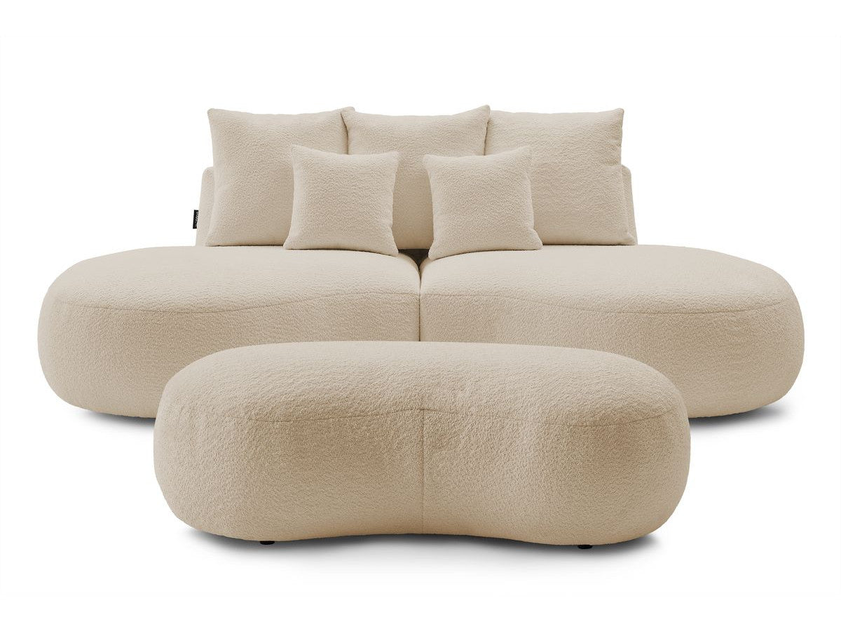 Sofa 3 vietų SAINT-GERMAIN su pufu, bouclé, smėlinė moderniame interjere
