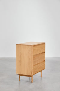 Komoda FENUORA vaizdas iš šono