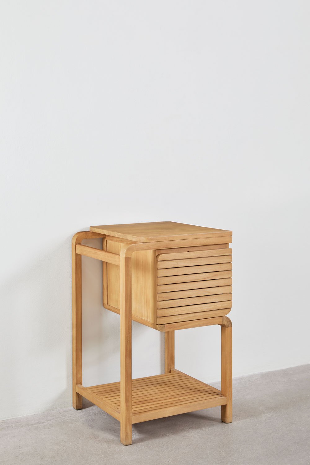 Pakabinamas komplektas VEROERO vaizdas iš priekio su integruotu rankšluosčių laikikliu