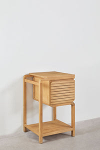 Pakabinamas komplektas VEROERO vaizdas iš priekio su integruotu rankšluosčių laikikliu