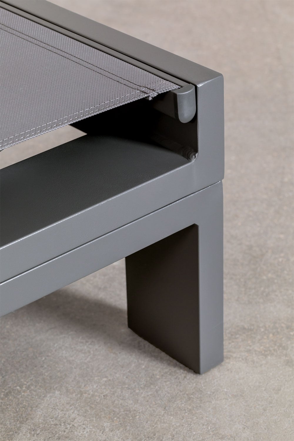 SOLARA Aluminum Outdoor Lounger, Graphite Grey
