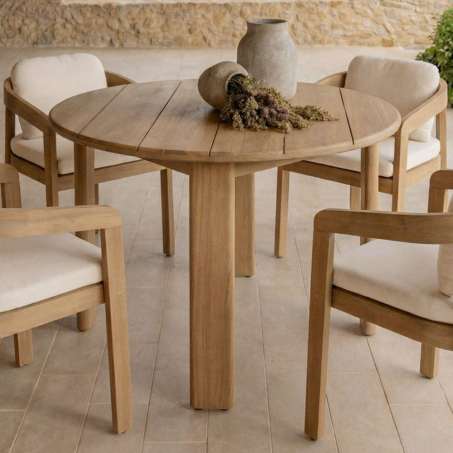 Round outdoor table ULENO, light acacia