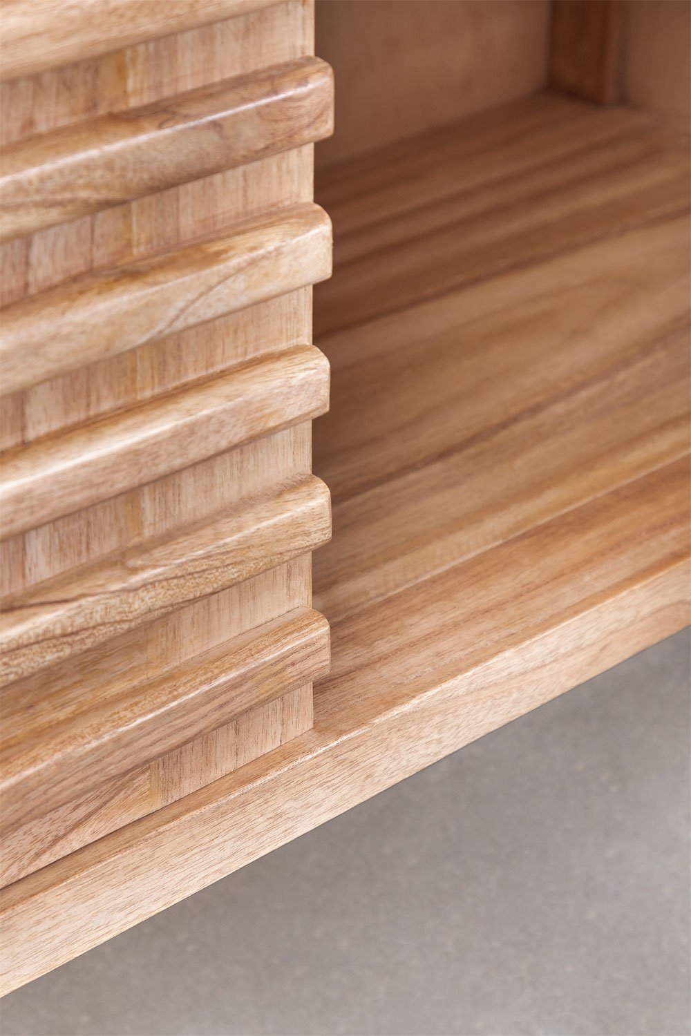 Komoda DNIIRVE, mindi medis