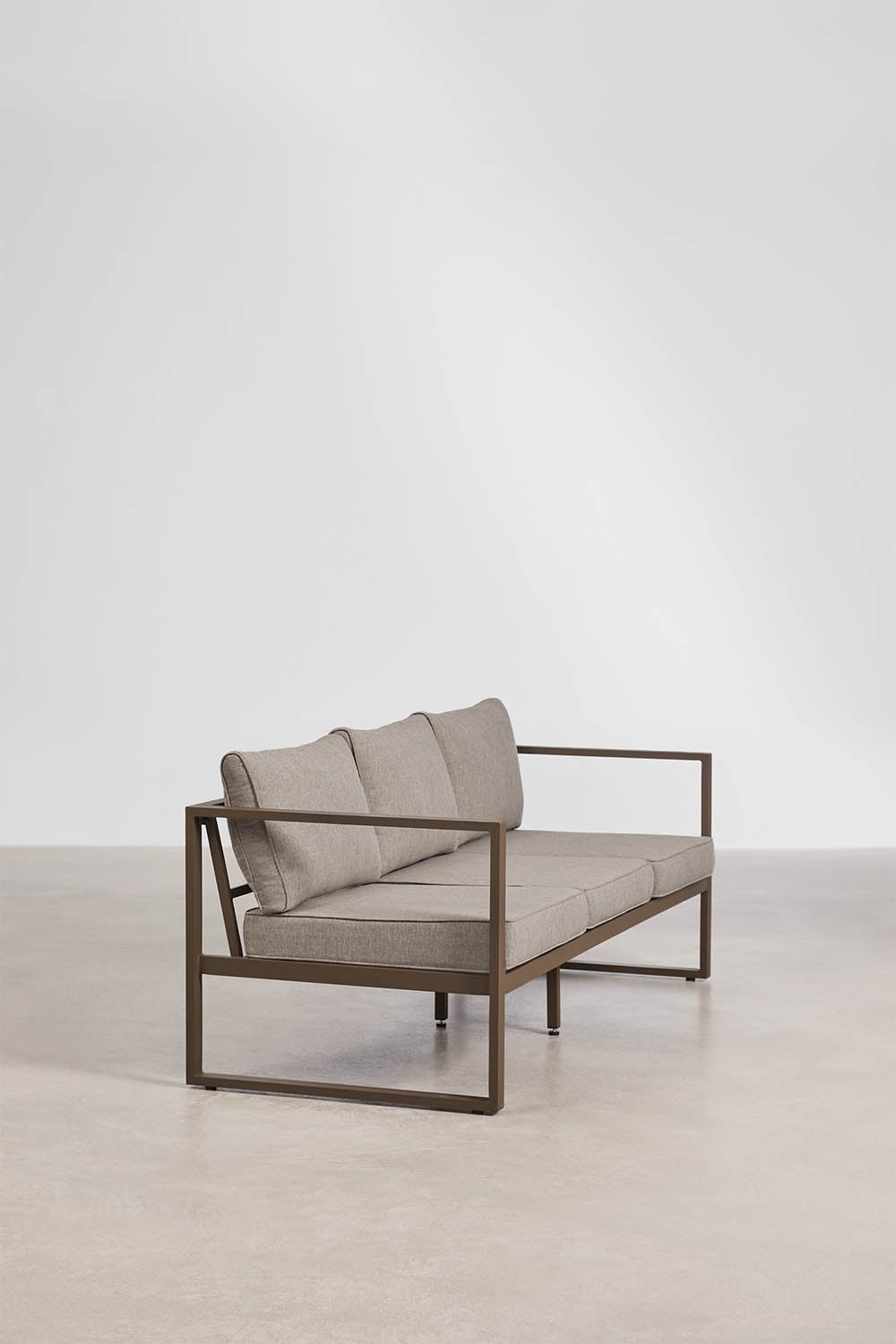 ALCANTO three-seater sofa, chocolate