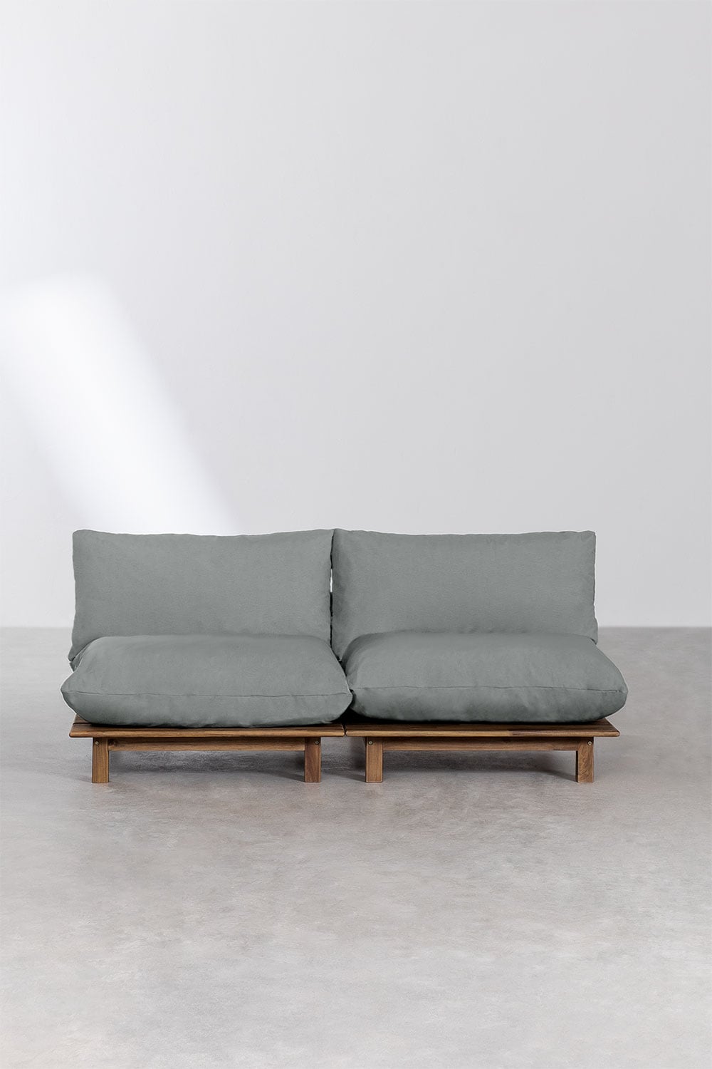 Išskleidžiama sofa BRINA platus sėdimasis paviršius