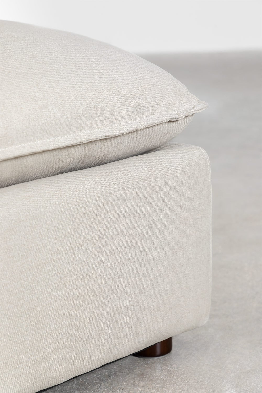 Modulinė sofa ESTEFANA realioje aplinkoje, kreminė