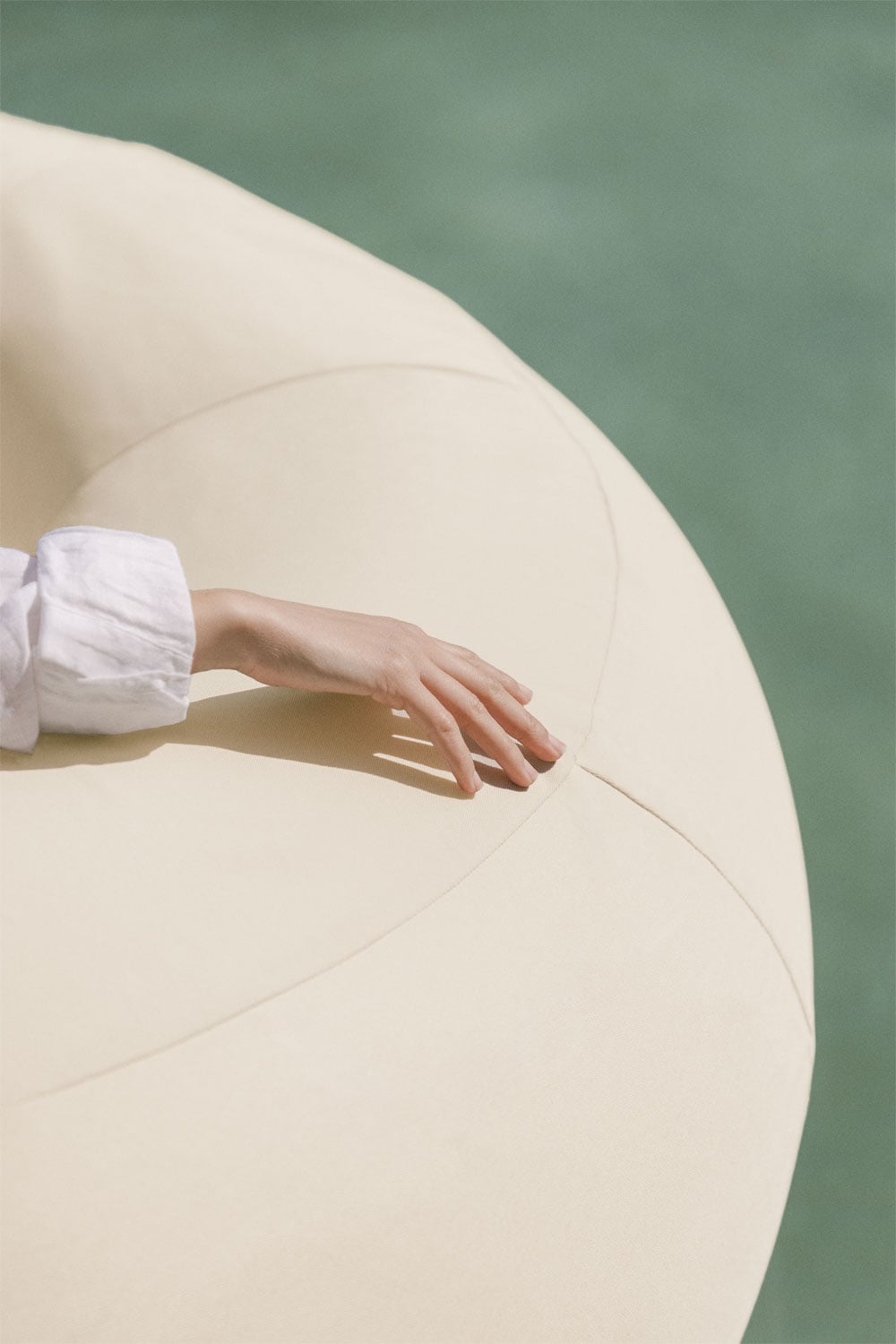 Outdoor island TARAVAI, inflatable, oval, cream