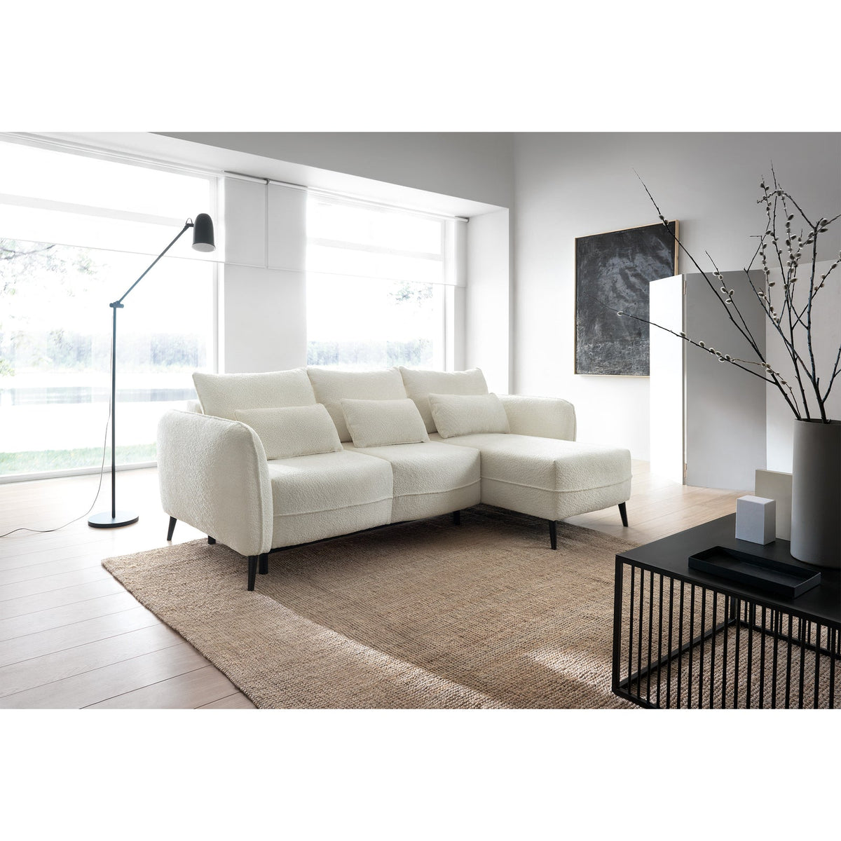 Kampinė sofa MILA, kreminė, dešinė šviesiame fone