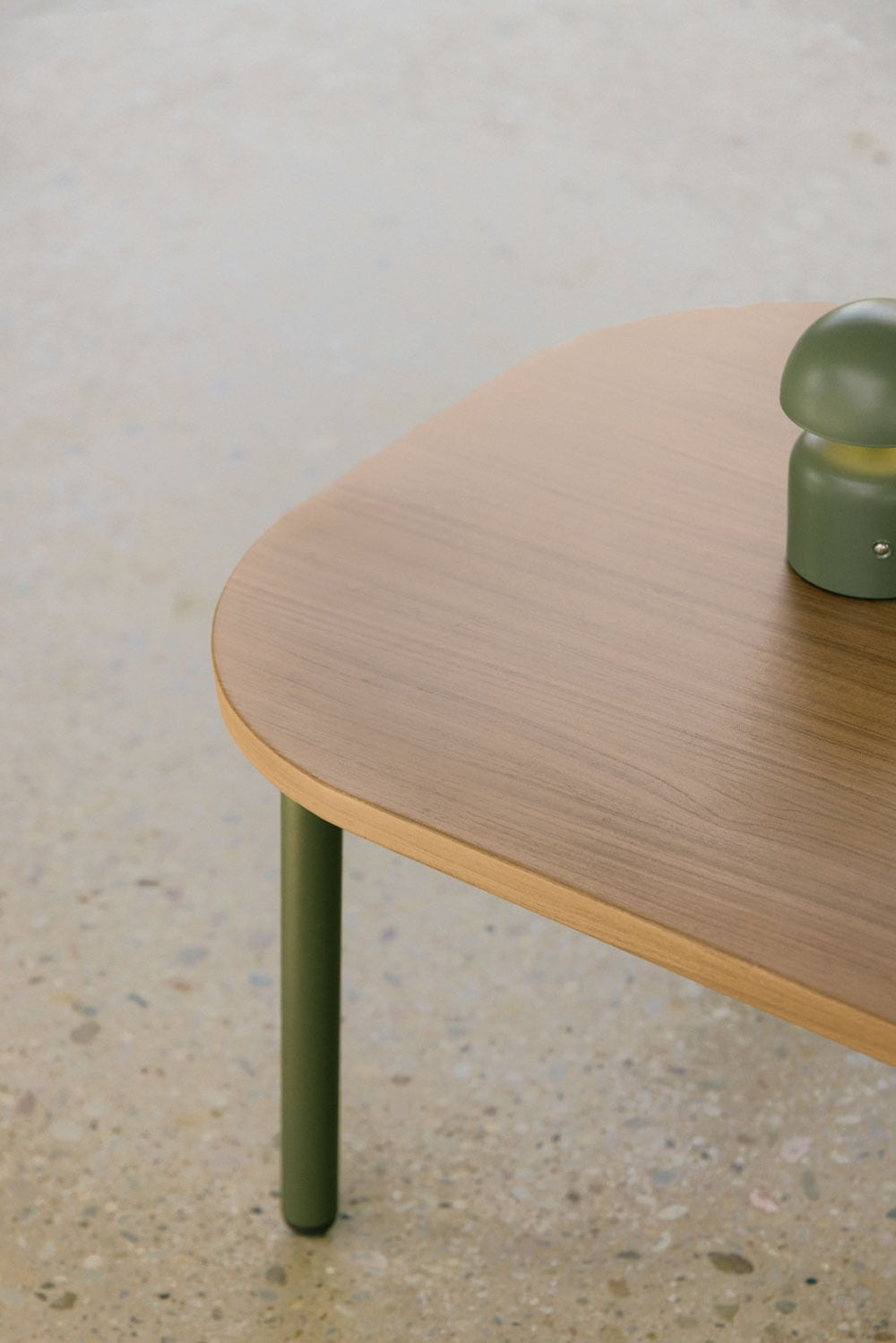 Outdoor table ZUNIKA, oval, oiled green