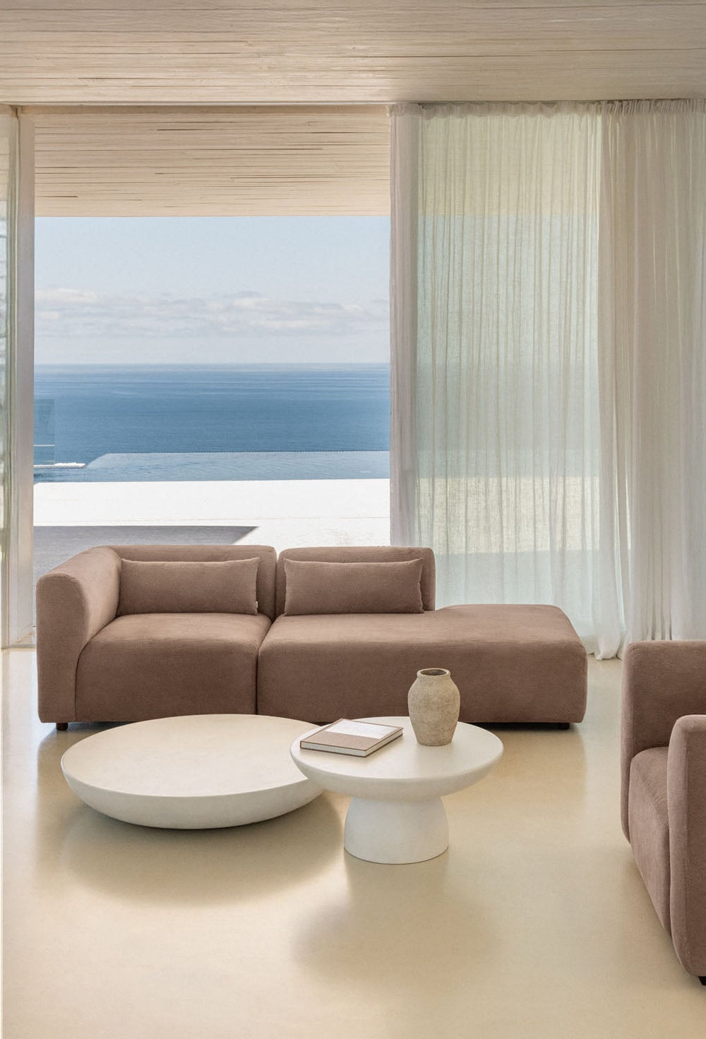 Kampinė sofa FOGLERA