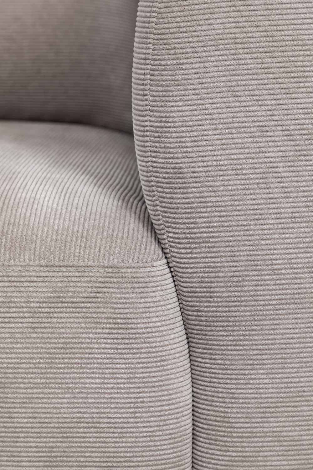 Kampinė sofa FOGLERA svetainėje