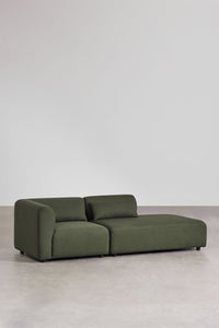 Kampinė sofa FOGLERA – bendras vaizdas, šalavijo žalia šenilo