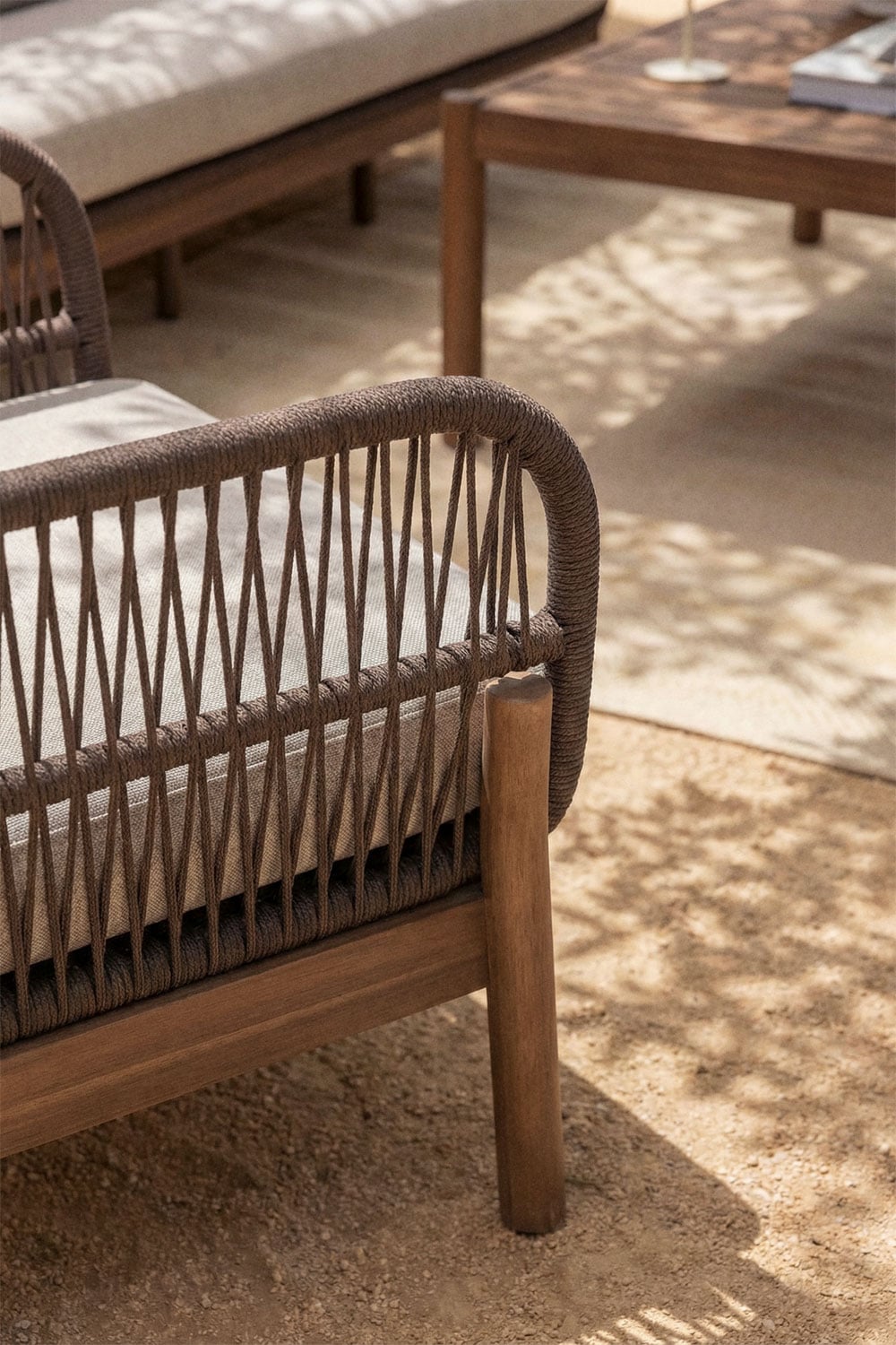 Armchair ACACIA, acacia (2 variations)