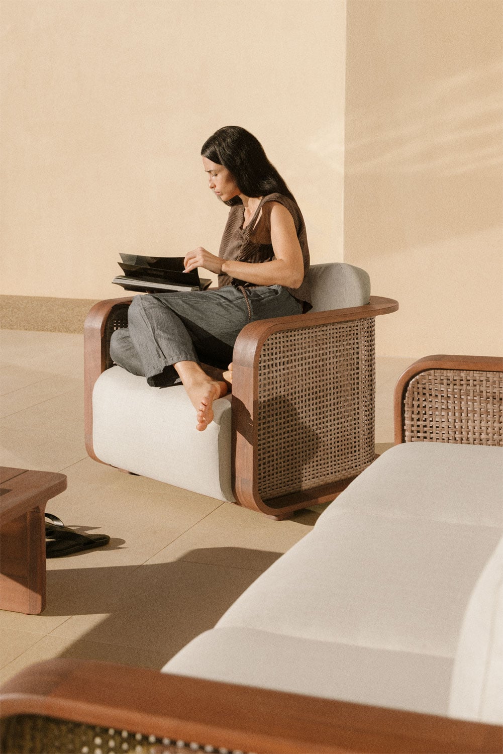 Armchair RATIKO, acacia wood