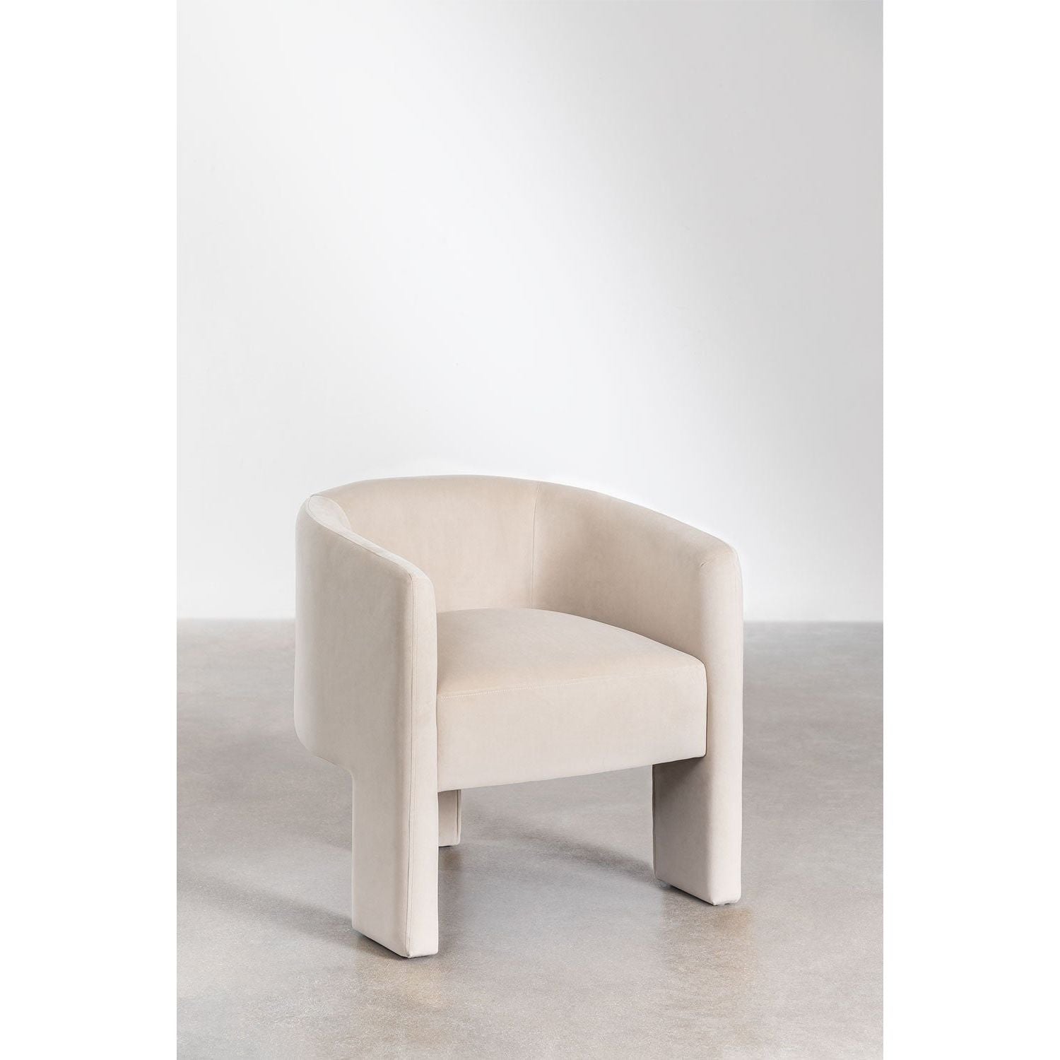 Aksominis fotelis KASTIA, natūralus