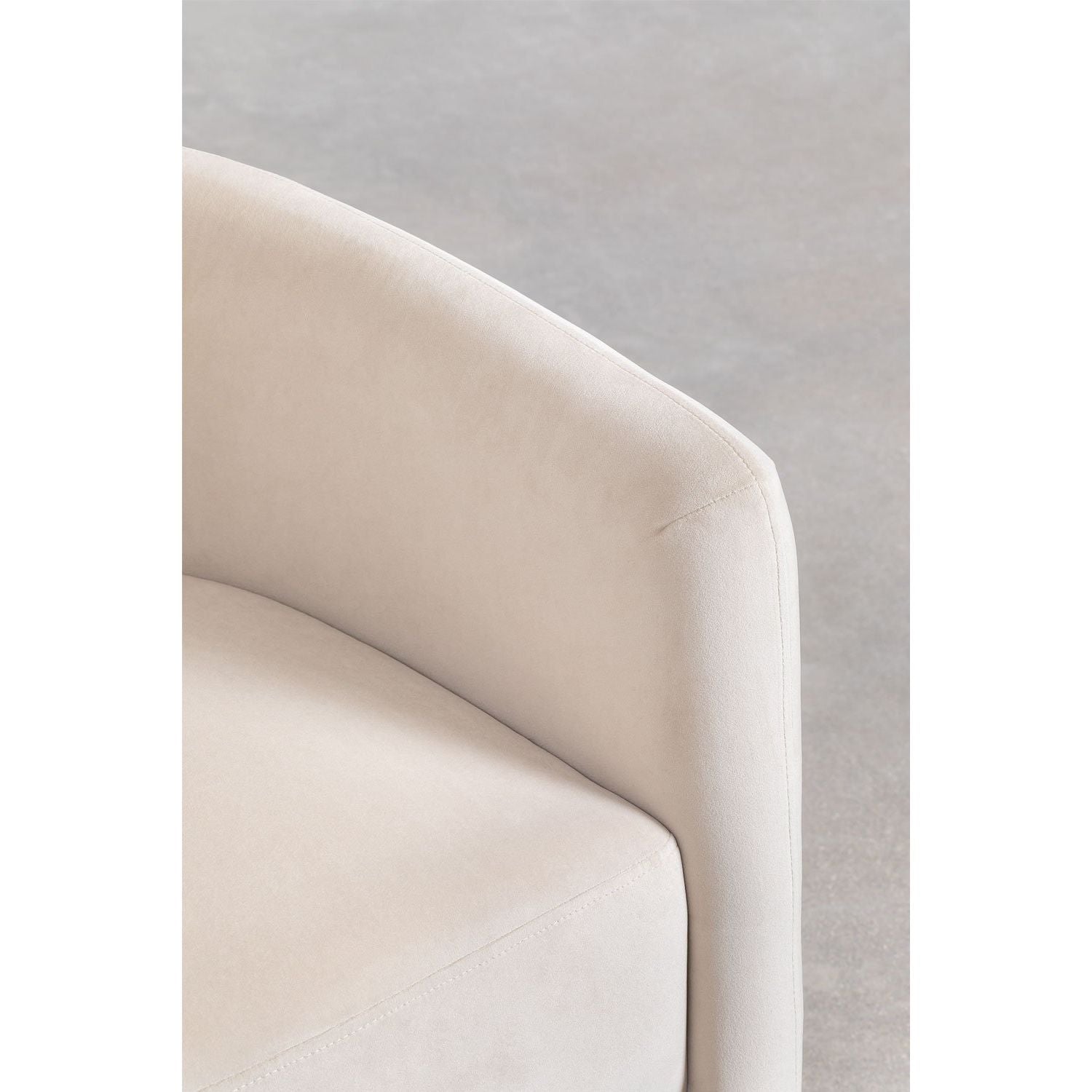 Aksominis fotelis KASTIA, natūralus