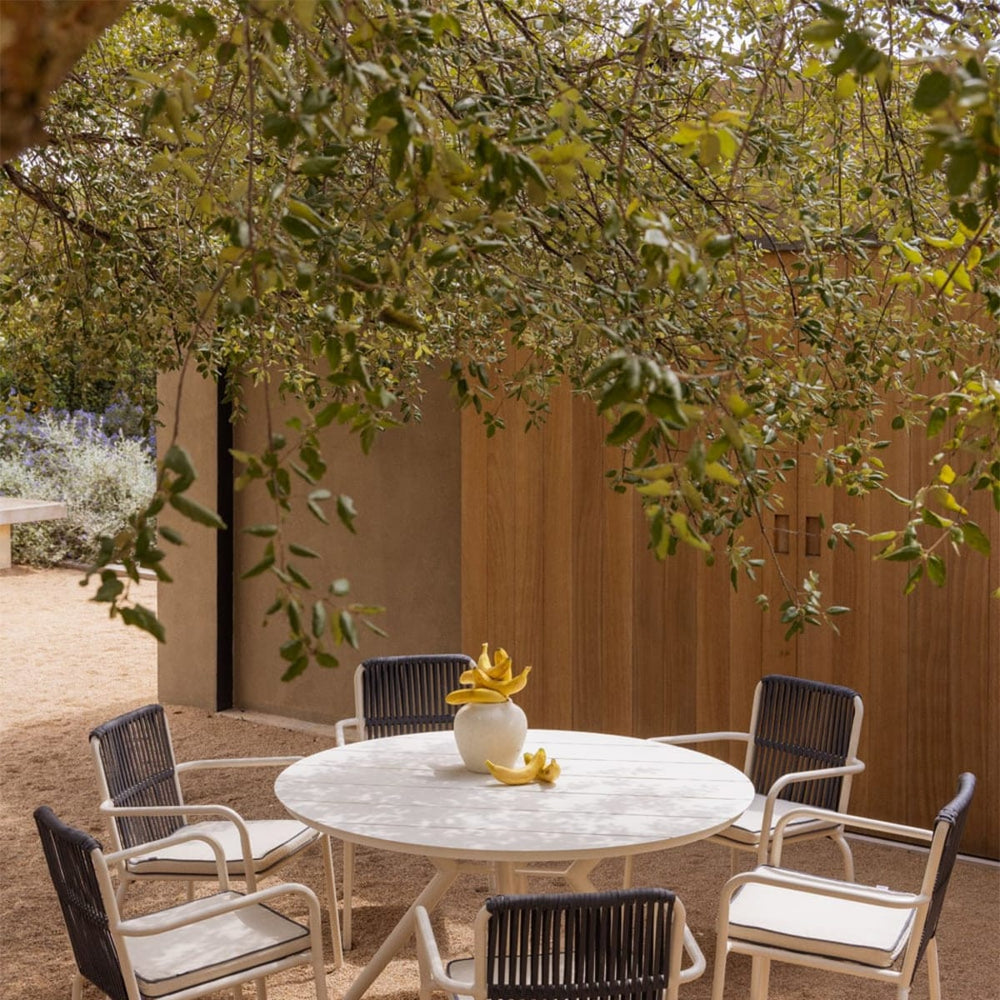 Round garden table VALERIE, white (2 options)