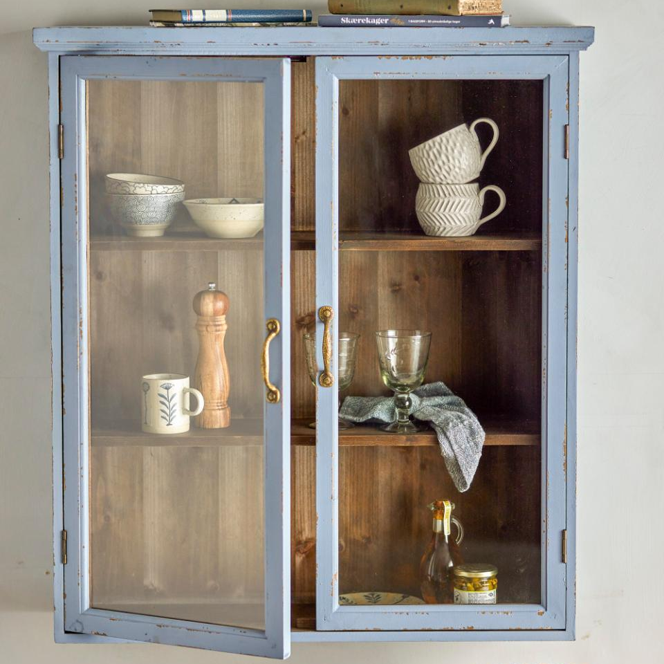 Vitrininė spintelė HAZEM, mėlyna eglės mediena