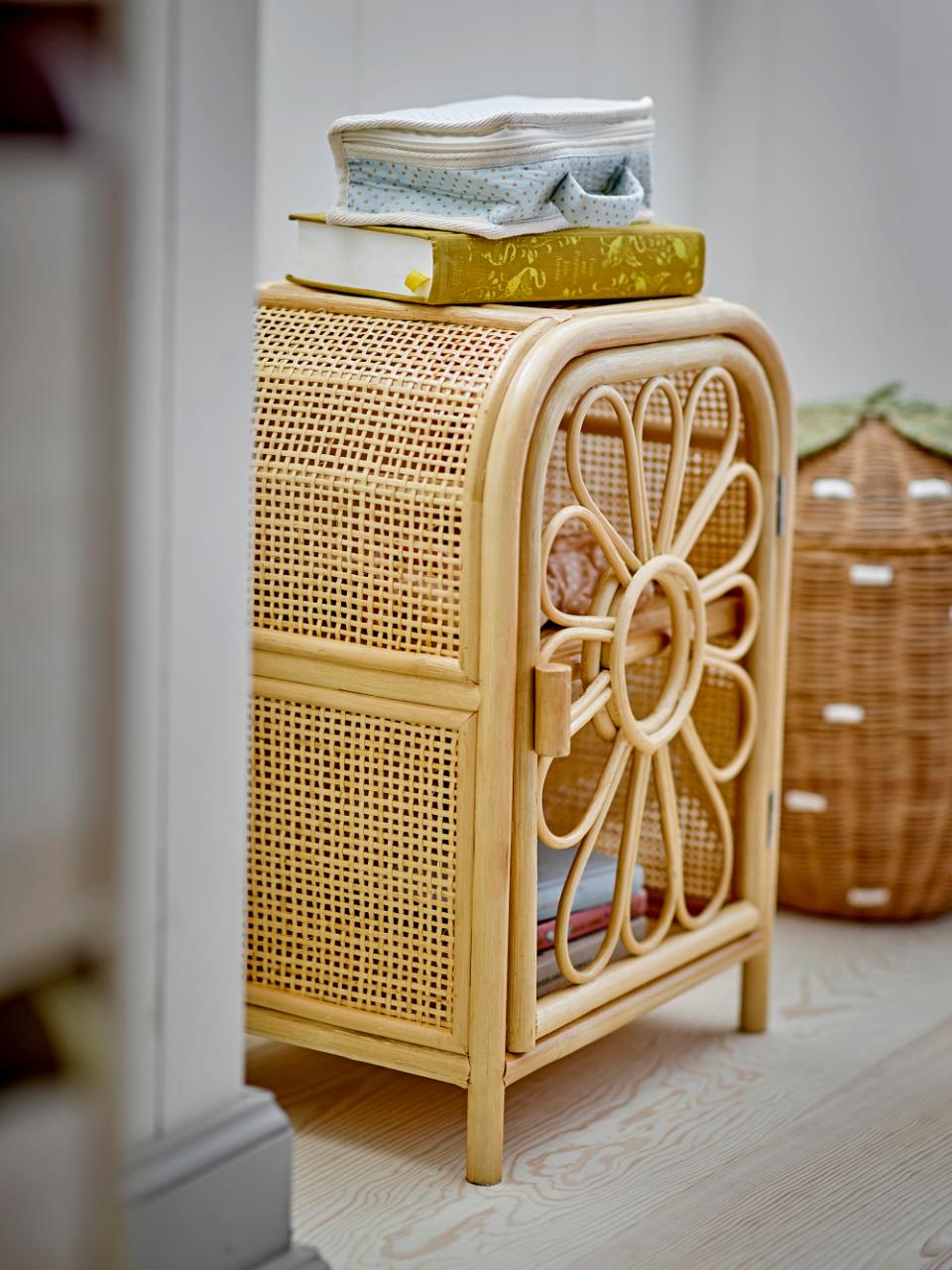 Spintelė ANUKE, natūralios spalvos rotangas