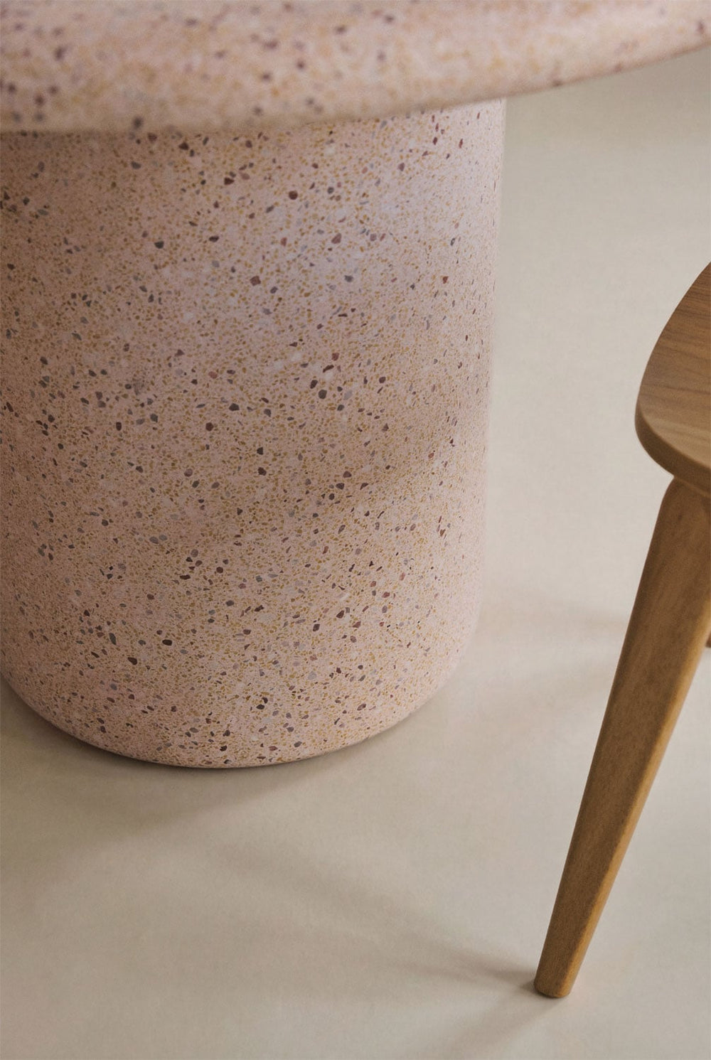 Dining table SIRIINO, cement