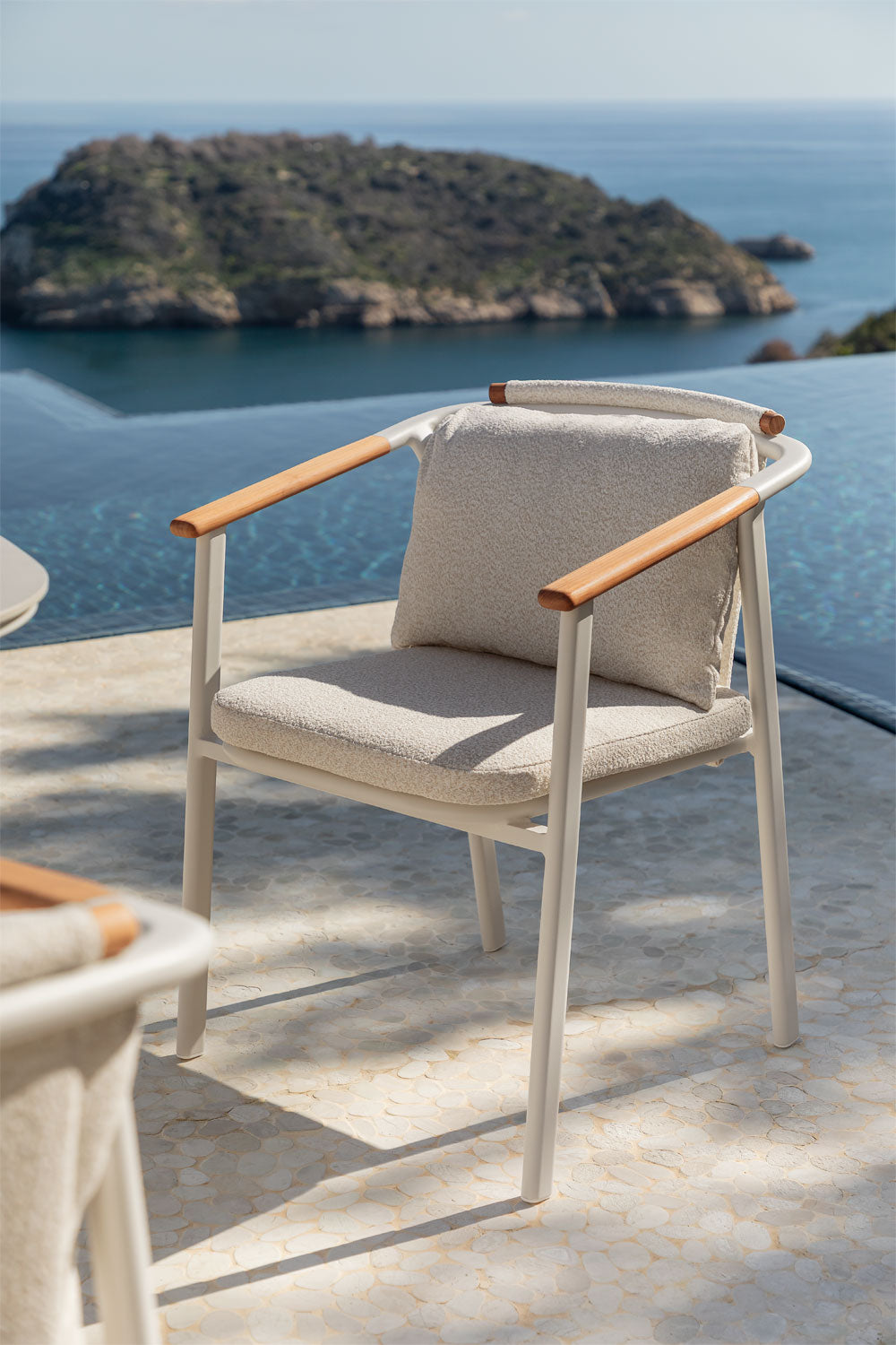 Chair KOMPAKTO with armrests