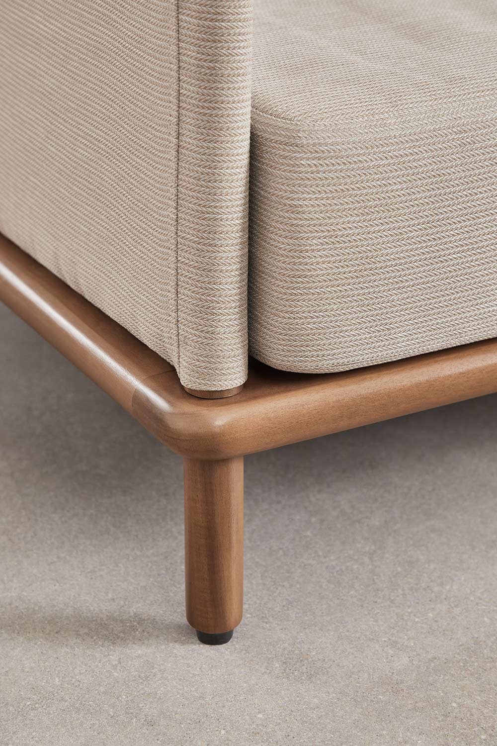 Sofa AKORAS, trijų vietų, tamsus akacijos rudas