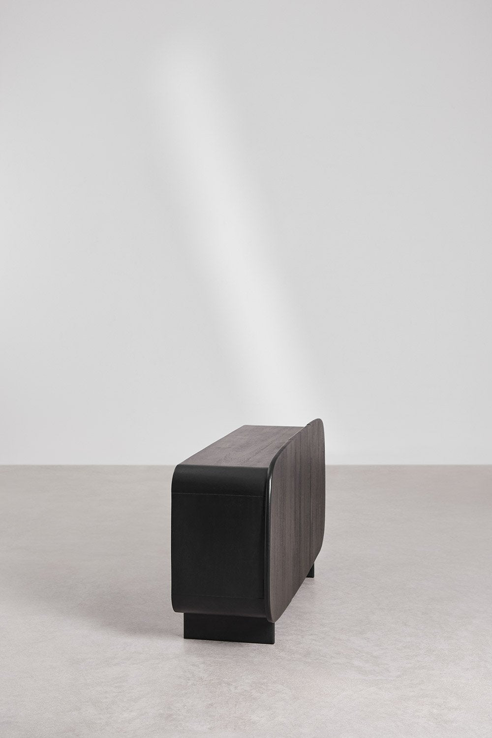 Komoda ABIGAILE, mango medis 160x40 cm