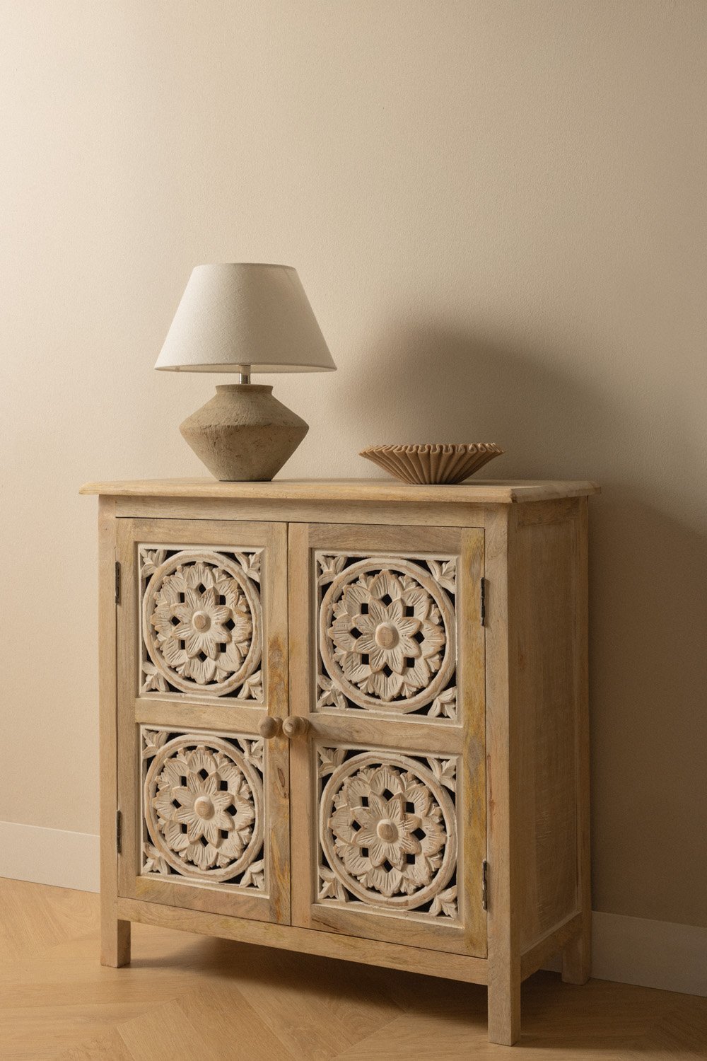 Komoda AVUTI, mango medis, matinis