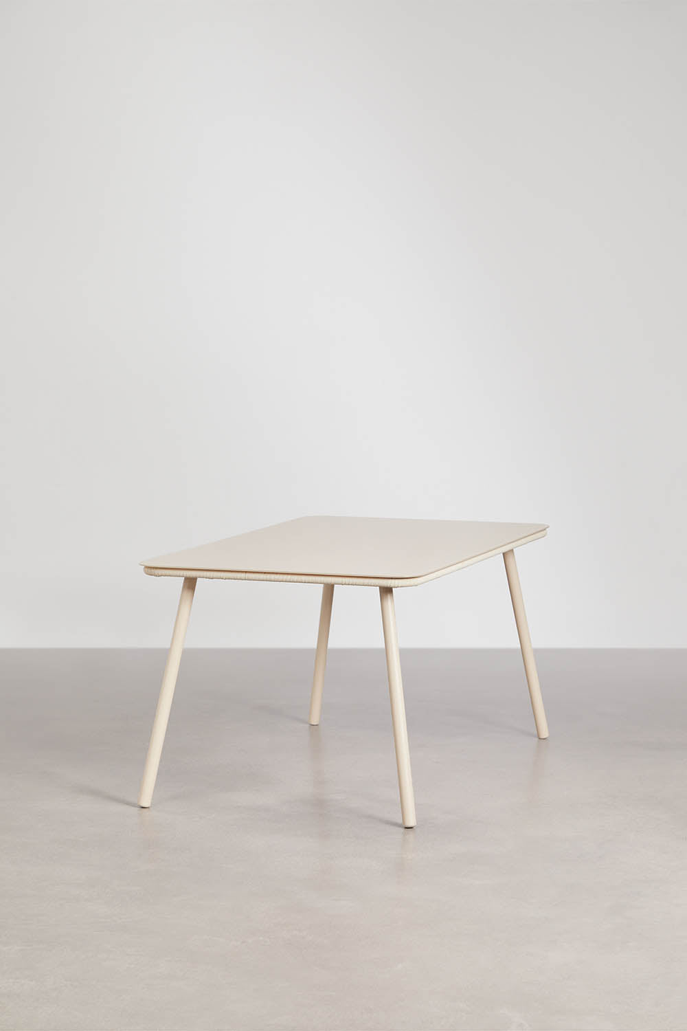 Komplekts AGNES Classic, 160x90 cm, 6 krēsli, smilšbalts